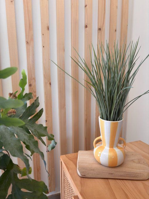 Vase rayé jaune 